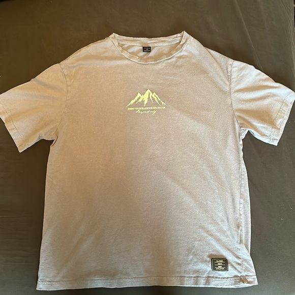 SHEIN tee - Picture 1 of 1